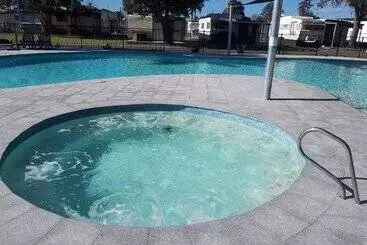 هتل Ingenia Holidays Moruya