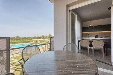 شقق خاصة سياحية Astinian Apartments Jadranka