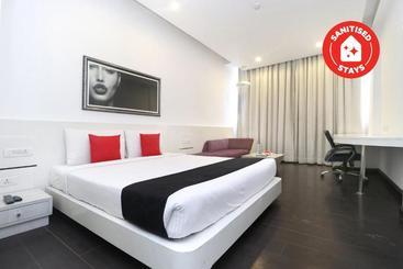 Отель Capital O 2199 The Toy