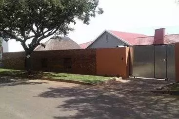 ベッドアンドブレックファースト Acacia Guesthouse