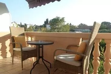 Turistlejligheder Apartments Golić