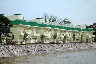ホテル River Bay