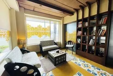 Hotel Yog Niketan By Sanskriti