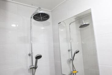 Capsule Hotel Goodstayinn