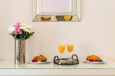 Pension (Hôtel basse catégorie) Capital Apartments And Rooms