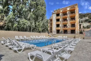 Green Lake Hotel   Jezzine