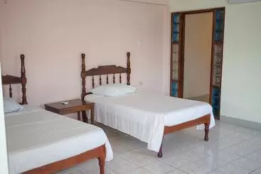 هتل Golden Sands Guest House