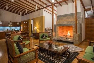 Majatalo Nalanda Residence