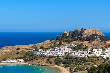 Maris Lindos Suites & Apartments