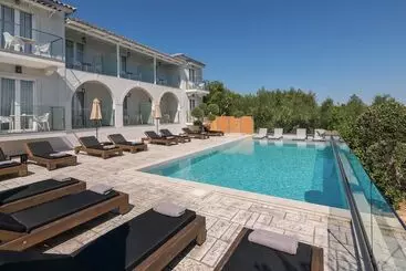 هتل آپارتمان Litore Luxury Living