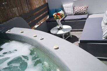 هتل آپارتمان Mare Nostrum Santo