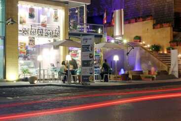 هتل آپارتمان Aley Suites