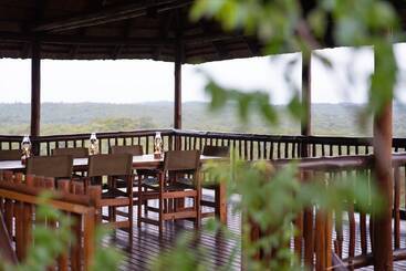 酒店 Elephant Game Lodge