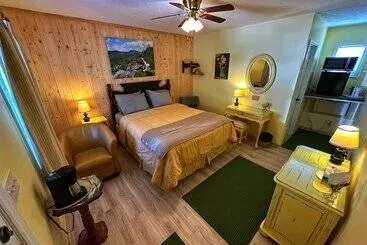 호텔 Alpine Village Inn