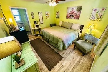 호텔 Alpine Village Inn