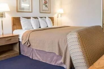 Отель Quality Inn Hudsonville South