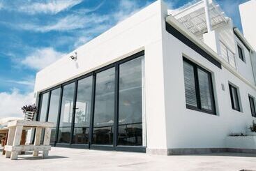 مبيت وإفطار Linhof Boutique Guest House