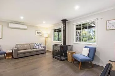 Turistihuoneistot Corella Cottage