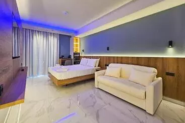 Hotel Akteon Girni