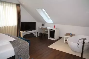 ホテル Höll Am Main