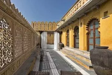 Resort Gogunda Palace