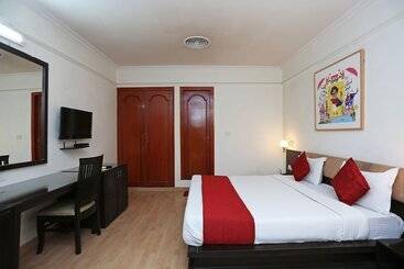 هتل York By Oyo Rooms