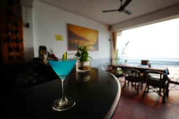 بيت ريفى Sunset & Waves Resort