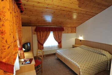 هتل Petit Tournalin