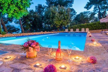 آپارتمان‌های توریست‌ها Villa Nela