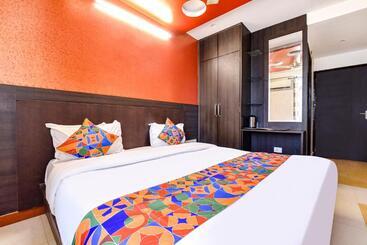 Fabhotel Polovictory Palace