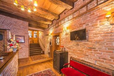 پانسیون Casa Savri