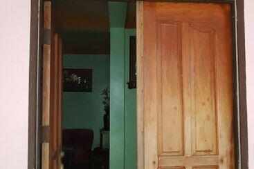 Pansiyon Desiree S Lodge And Transient House, Baler Aurora