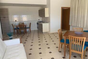 پانسیون Grand Hostel Calabria