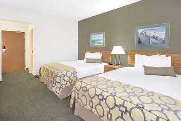 酒店 Baymont By Wyndham Janesville