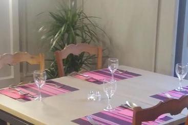 בית מלון כפרי Hôtel Restaurant Du Pont D Abense