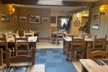 Hotelli Garddfon Inn