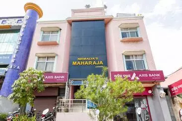 ホテル Spot On 38541 Nirmalya S Maharaja