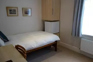 Bed and Breakfast Hatsue Guest House