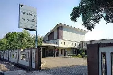 هتل Oyo 1283 Guest House Loemajan