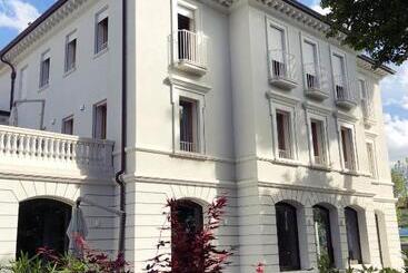 מלון דירות Villa Italia