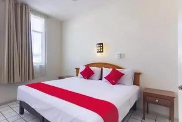 Hotel Avis