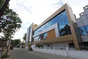 Hotell Oyo 44203 Manis Residency Deluxe