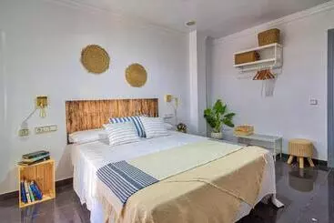 Hotel Roomqueo Only Adults