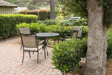 Carmel Resort Inn
