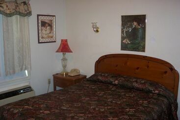 Отель Budget Inn Frackville