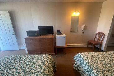 Hotelli Riverside Inn