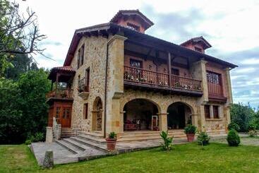 Auberge Hôtelière Trisileja En Novales