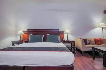 Hotel Collection O 40310 Devasthali