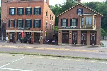 Aamiaismajoitus (B&B) Riverboat Suites