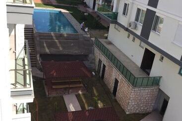 هتل آپارتمان Mina Turizm Apart